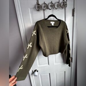 Olive Green Flower Embroidered Sleeve Crop Sweater by JS